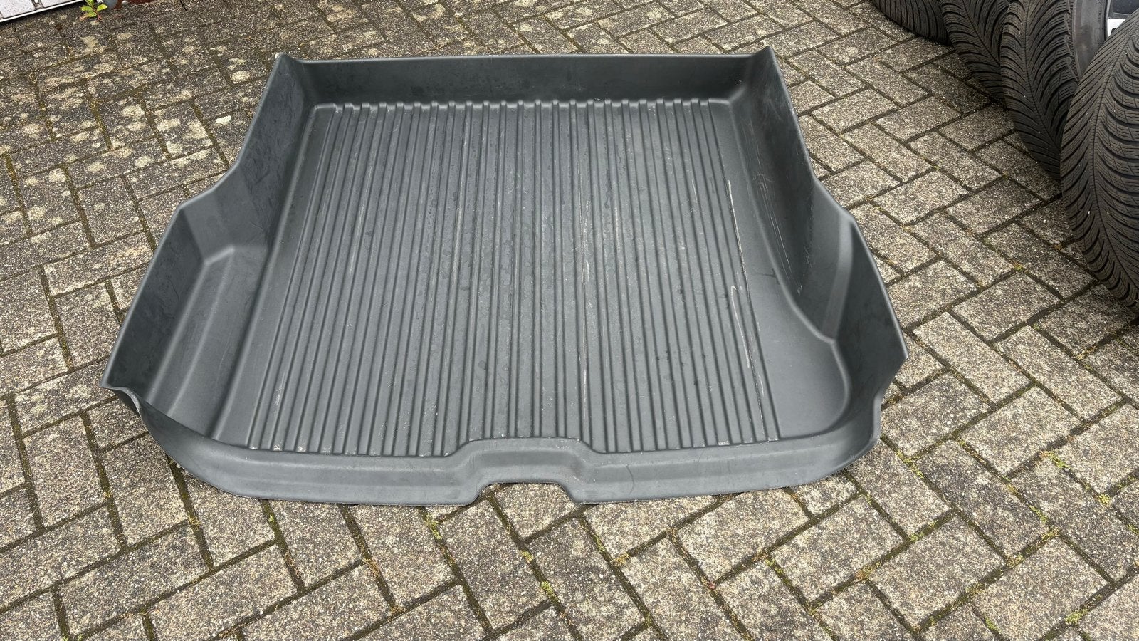 Originele Volvo V90 kofferbakmat | shell | bescherming, Ophalen, Gebruikt