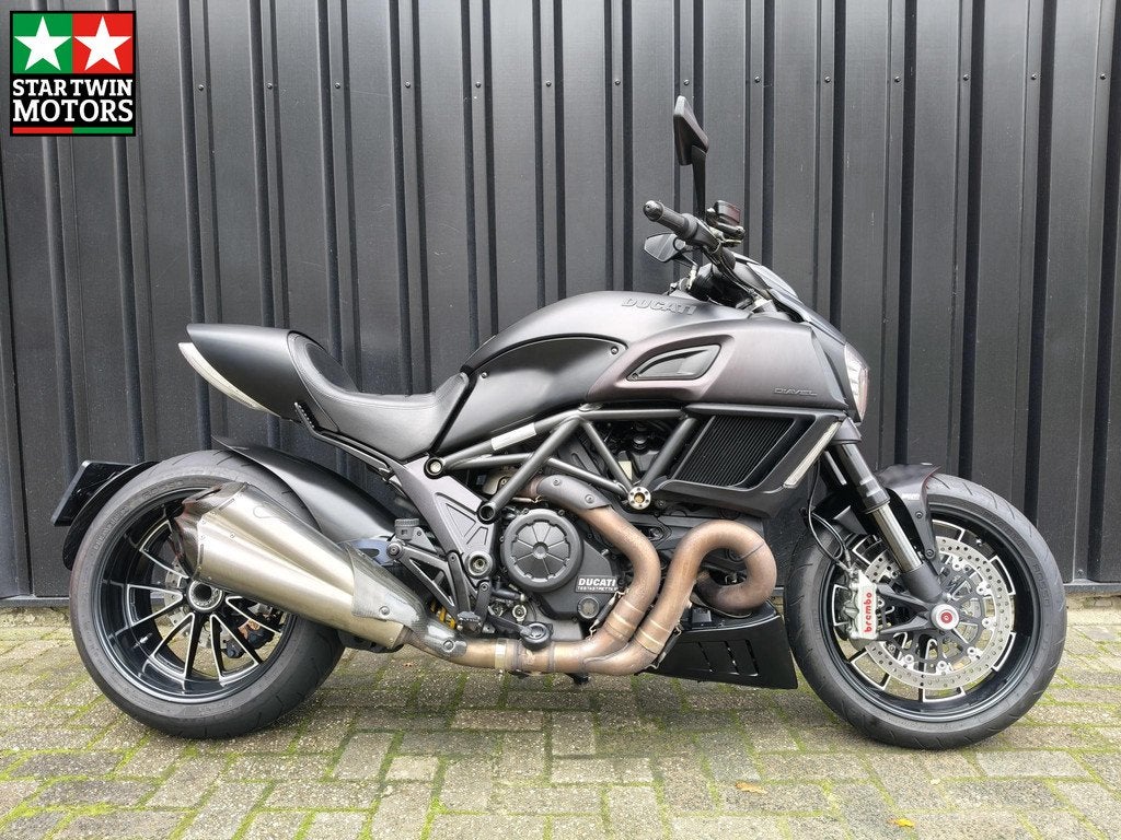 Ducati Diavel Dark, 1198 cc, Bedrijf, Meer dan 35 kW, Toermotor