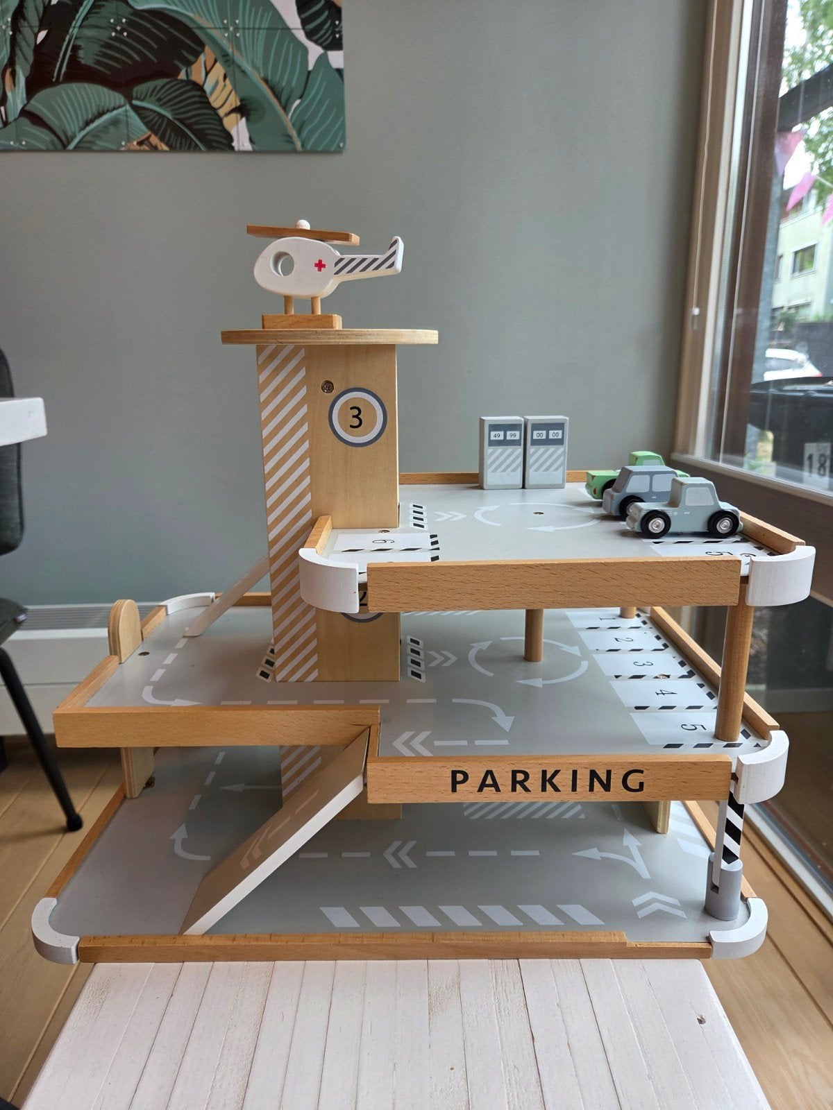 Houten speelgoed garage Petit Amélie met accessoires, Ophalen, Gebruikt, Overige typen