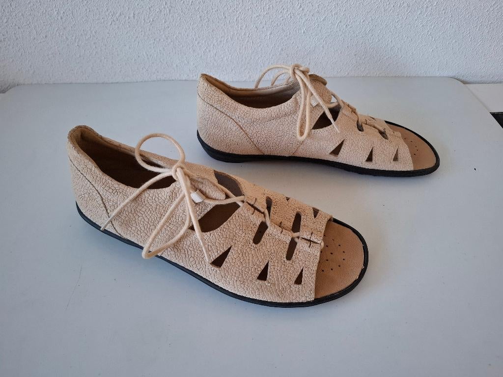 > Intersko Helvesko MAAT 41 bredere voeten hogere wreef ZGAN, Kleding | Dames, Schoenen, Intersko Helvesko, Verzenden, Beige, Sneakers of Gympen