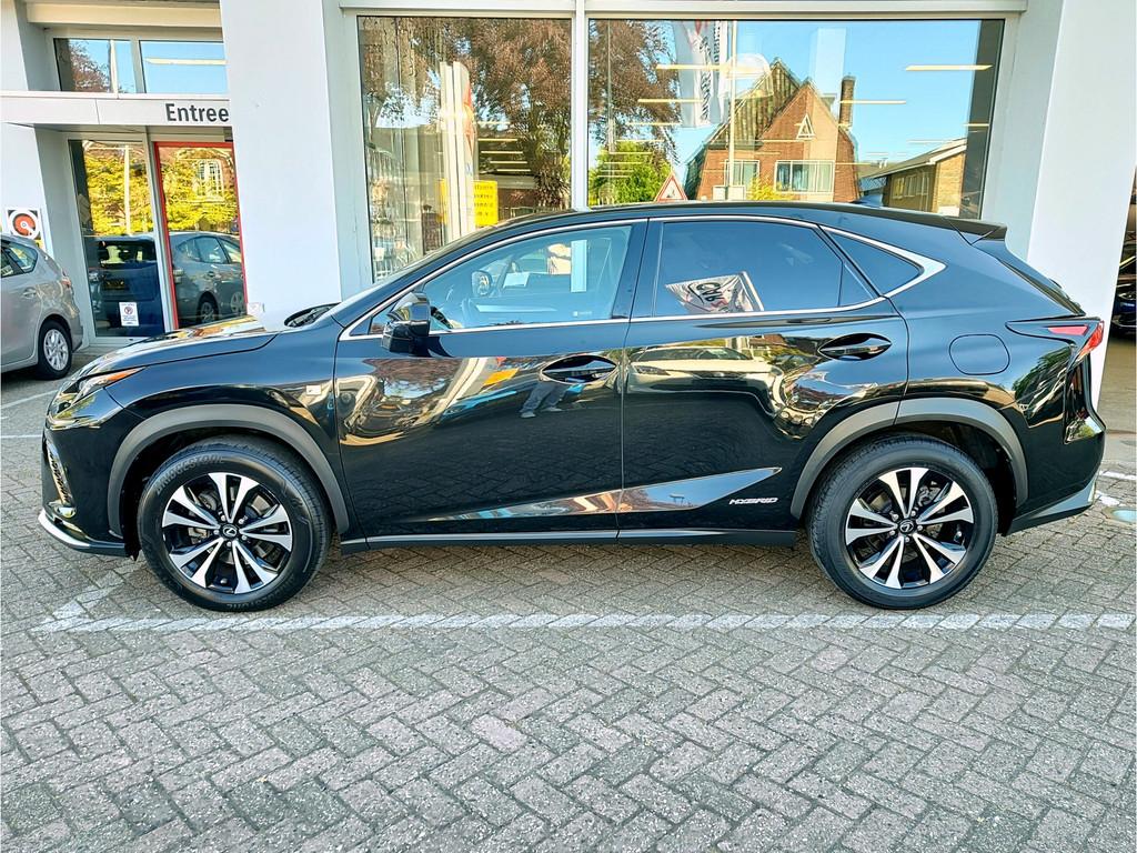 Lexus NX 300h AWD F SPORT LINE AUTOMAAT Head-up Display | St, Automaat, 12 maanden, Gebruikt, Zwart