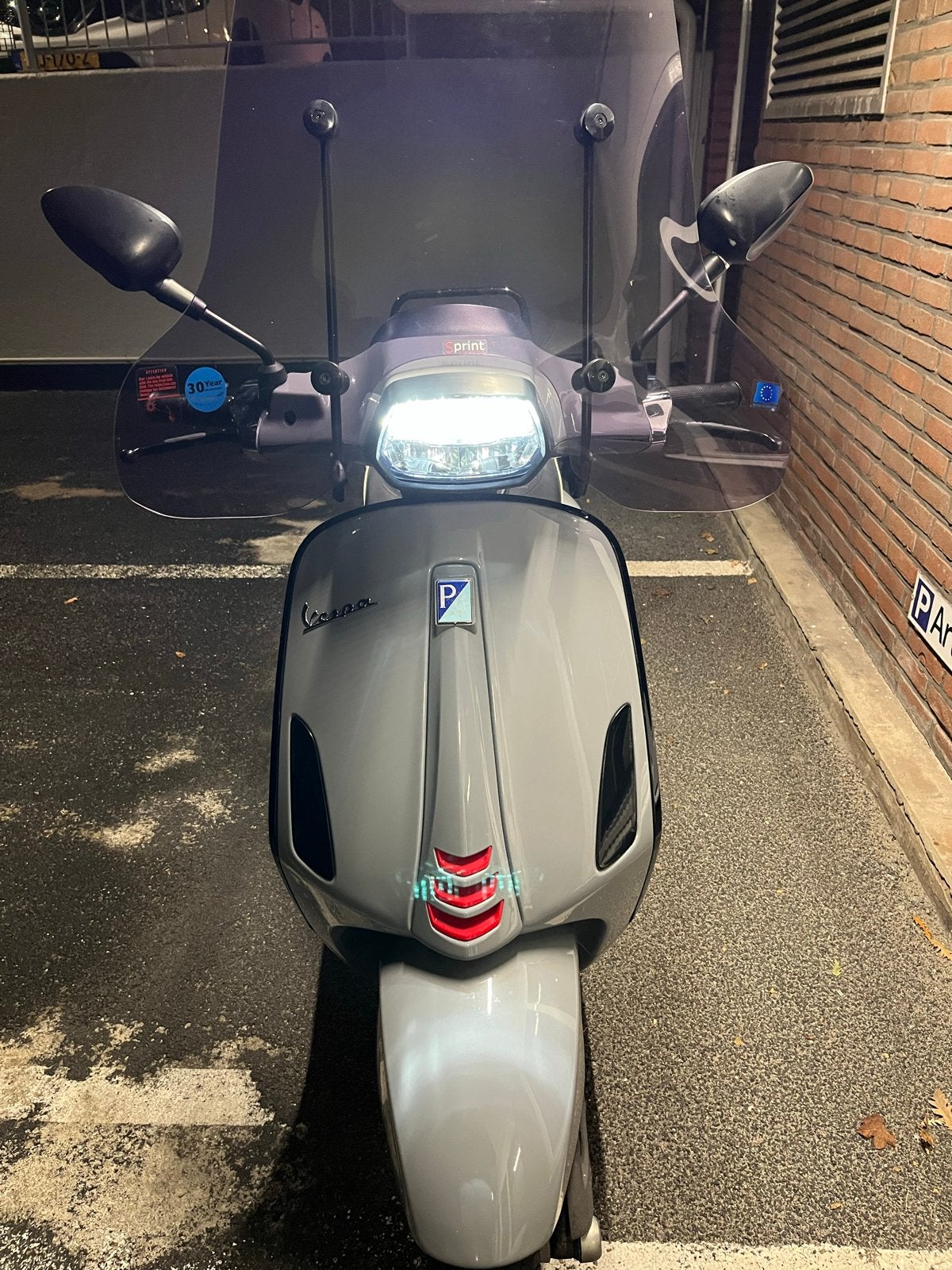 Vespa Sprint 2019- Zo goed als nieuw,, Fietsen en Brommers, Overige modellen, Maximaal 45 km/u, Ophalen of Verzenden, Zo goed als nieuw