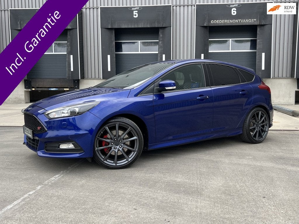 Ford Focus 2.0 ST, Xenon, Performance blue, Cruise control, 15 km/l, Gebruikt, Zwart, 4 cilinders