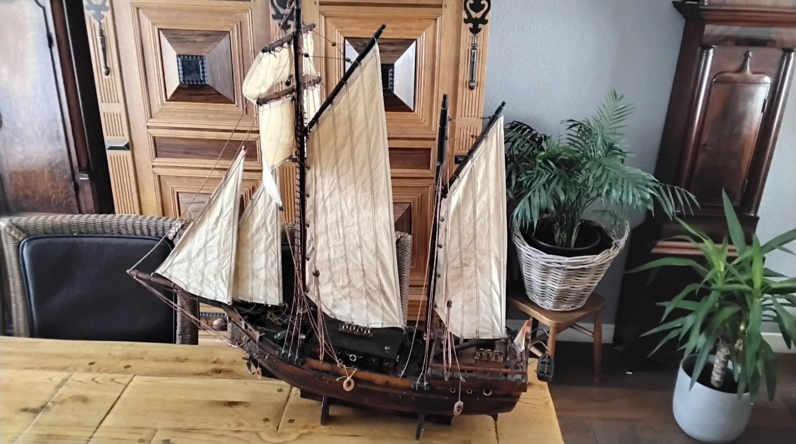 Houten zeilschip van Eijk Wolsum, Ophalen
