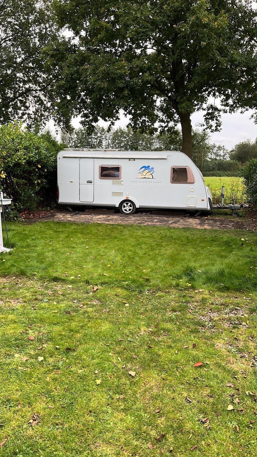 Knaus fsk 550 bouwjaar 2005, Caravans en Kamperen, Caravans, Uitbouw voortent, Frans bed, Treinzit, Particulier
