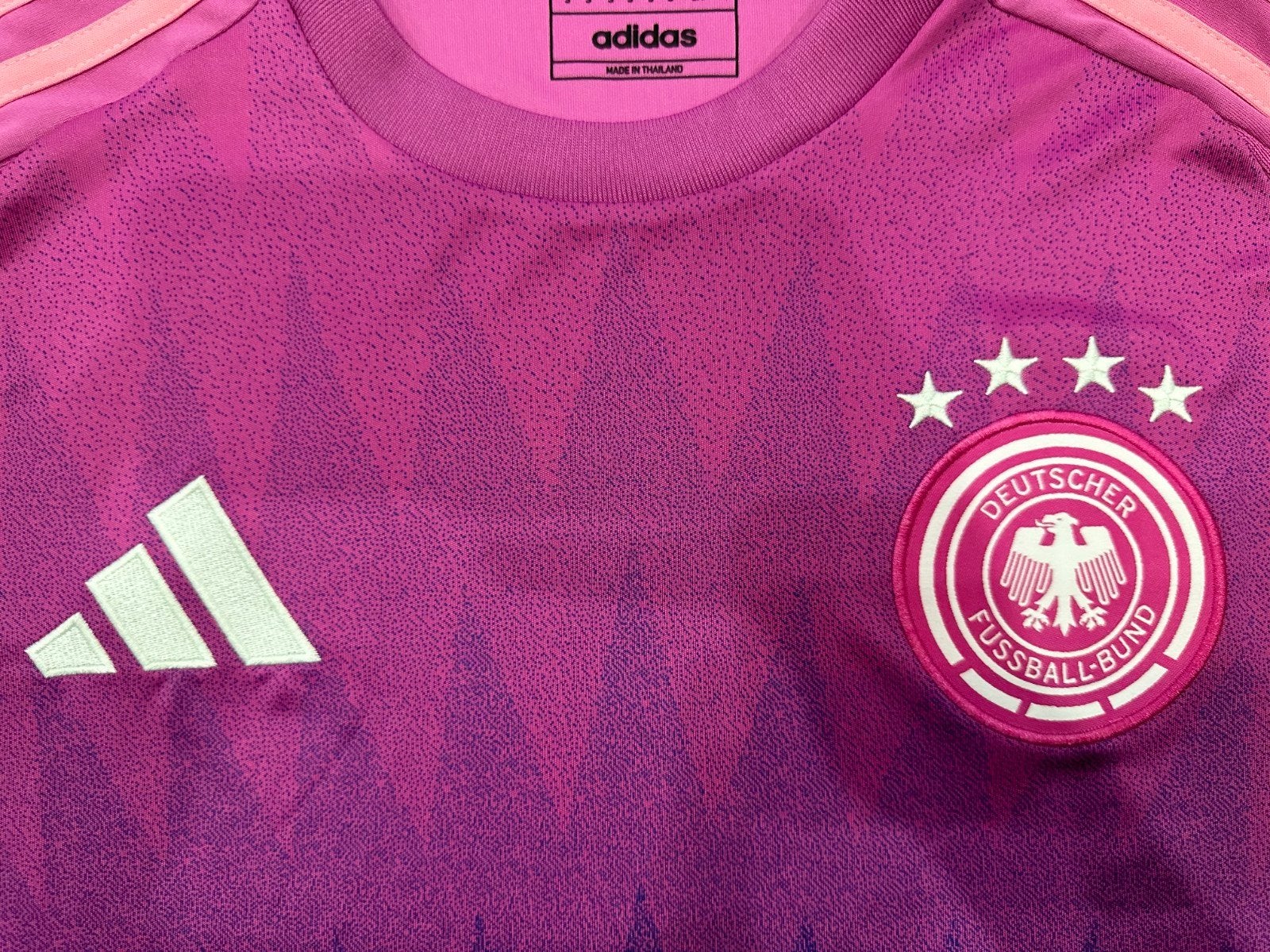 Duitsland 24/25 Uit Shirt Roze - Nieuw! Fan Versie, Verzenden, Nieuw, Shirt