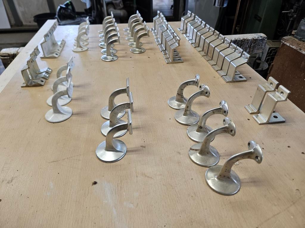Diverse aluminium trapleuninghouders, Ophalen of Verzenden, Gebruikt