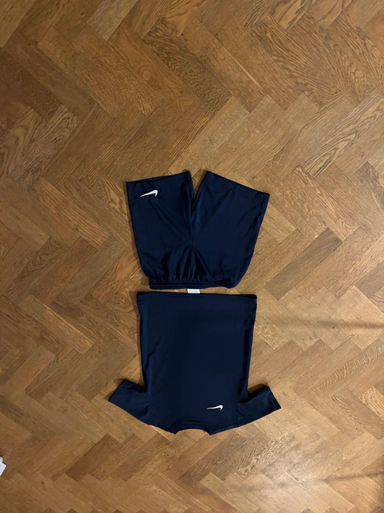 Nike sportsetje maat 147/158 - T-shirt en korte broek, Ophalen, Gebruikt, Maat 158