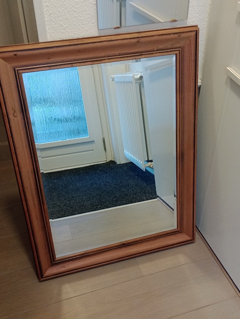 Spiegel met houten lijst., Huis en Inrichting, Woonaccessoires | Spiegels, Ophalen, Zo goed als nieuw, Minder dan 100 cm, Rechthoekig