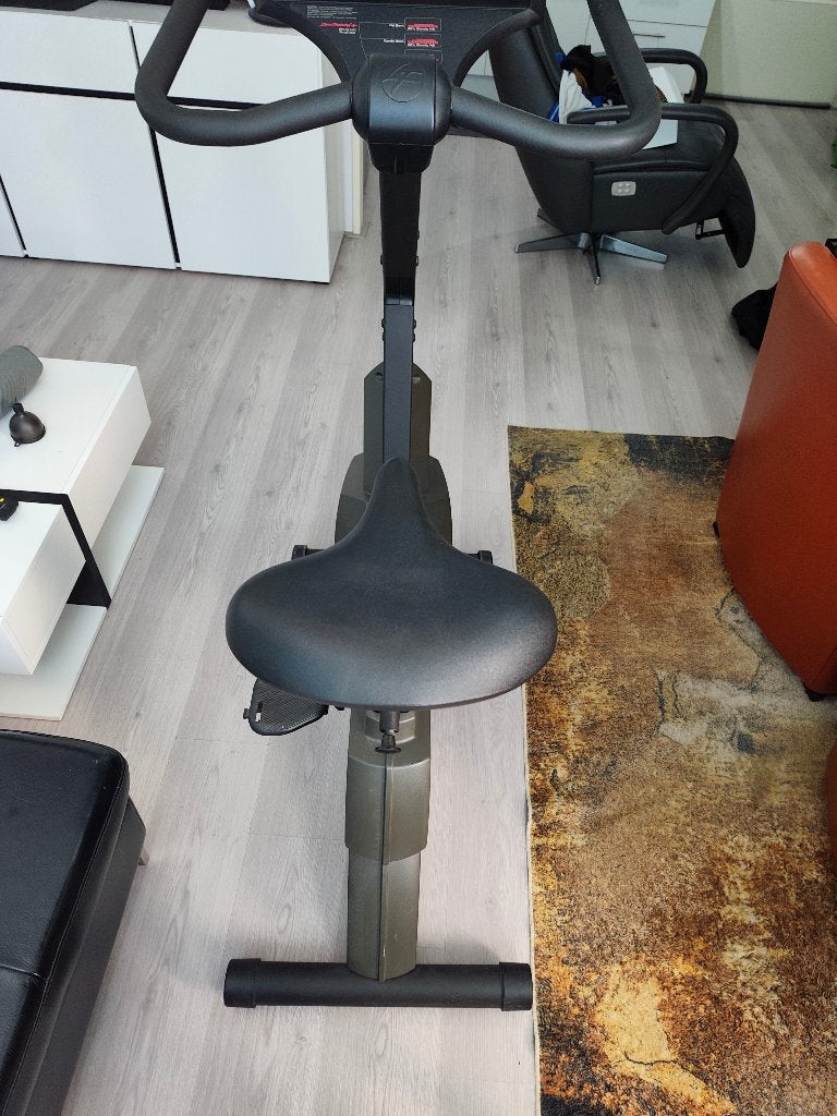 Hometrainer semi professioneel, Ophalen, Zo goed als nieuw, Metaal, Benen