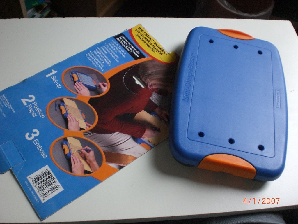 Fiskars Mini ShapeBoss Embossing Systeem, Ophalen of Verzenden, Zo goed als nieuw, Overige thema's, Overige typen