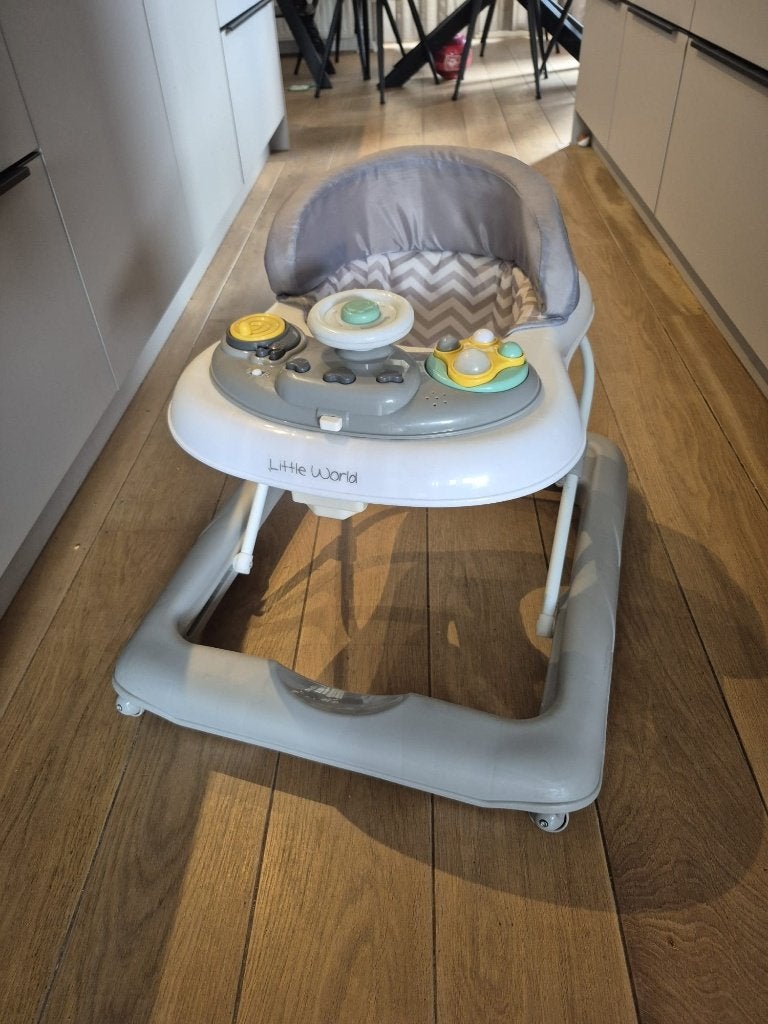 Loopwagen Little World, Ophalen, Zo goed als nieuw, Overige typen, Met geluid