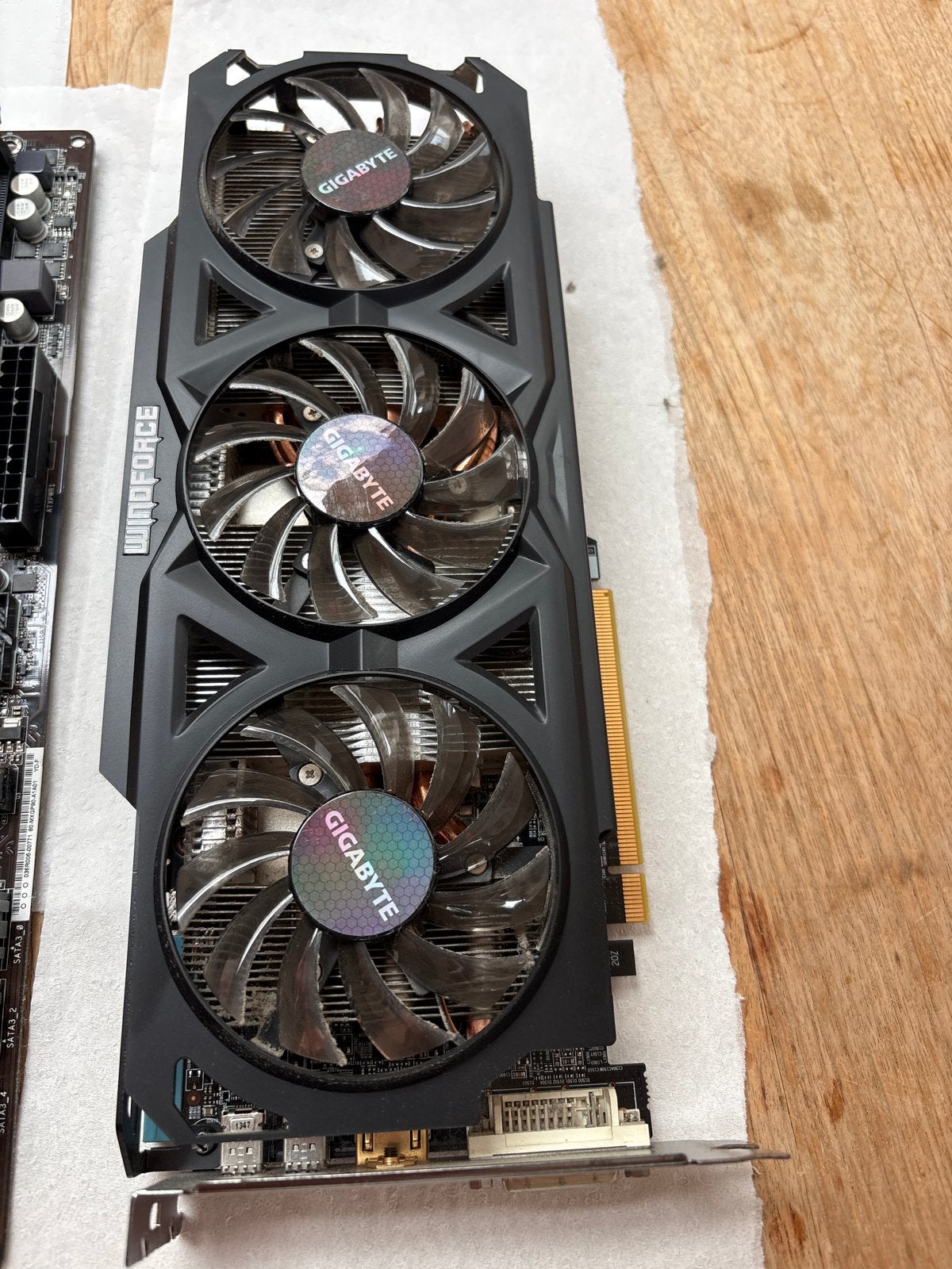 Gigabyte Radeon R9 280X Windforce Videokaart 3GB, Computers en Software, Ophalen, PCI-Express 3, Gebruikt, GDDR5
