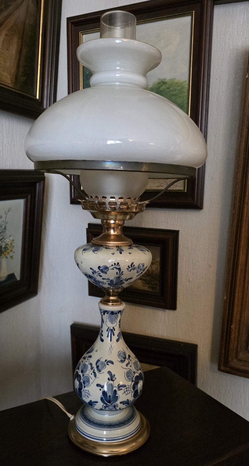 Antieke olielampen en Delfts blauwe tafellamp, Ophalen