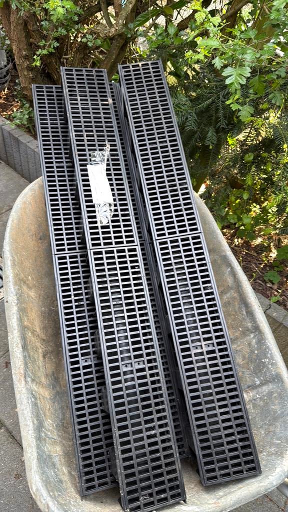 Kunstof drain regenwater afvoer, Doe-het-zelf en Verbouw, Buizen en Afvoer, Afvoer, Pvc, Ophalen of Verzenden, Zo goed als nieuw