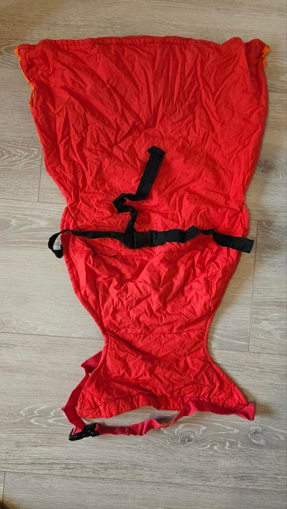 Sack n Seat reis kinderstoel rood, Ophalen of Verzenden, Zo goed als nieuw, Overige typen, Gordel(s)