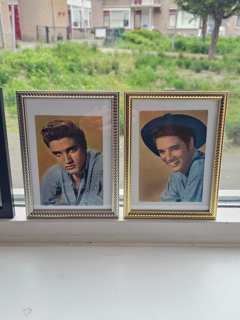 2 Originele Elvis Presley Foto's in Lijst, Ophalen of Verzenden