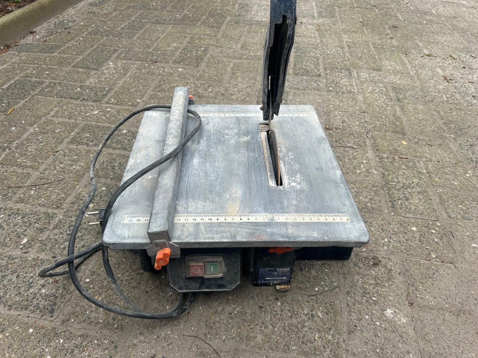 Ferm tegelzaag, Ophalen, Zo goed als nieuw, 600 tot 1200 watt, 30 tot 70 mm