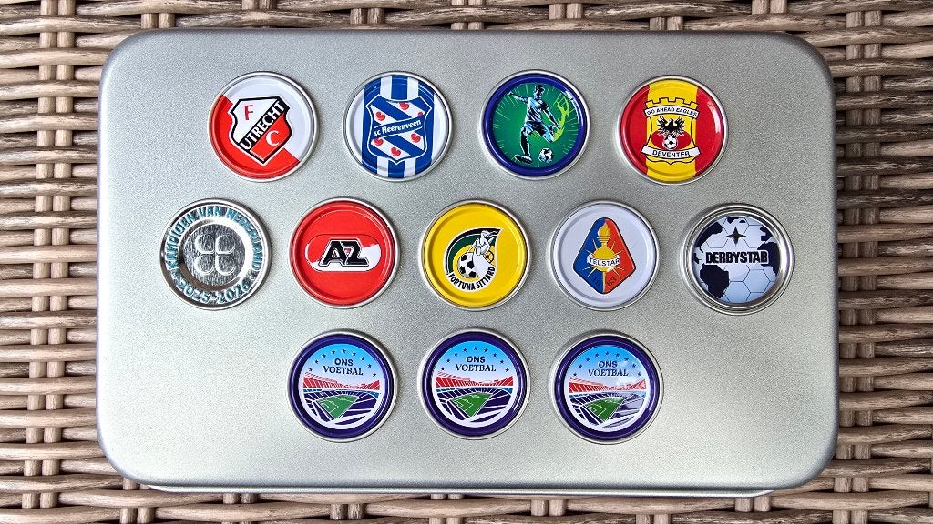 12 Voetbal munten Plus - Cluppies - Eredivisie, Plus, Ophalen of Verzenden