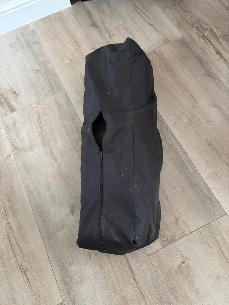 Handig campingbedje - Ideaal voor op reis!, Ophalen of Verzenden, Gebruikt, Reisbedje