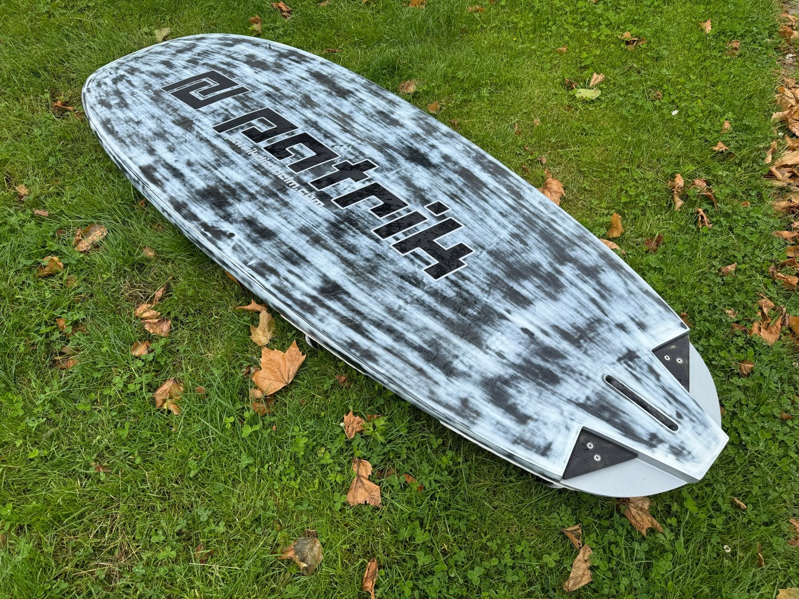 Patrik windsurfboard 122  /liter - Zeer goede staat, Patrik Diethelm, 6.5 m² tot 8 m², Ophalen of Verzenden, Zo goed als nieuw