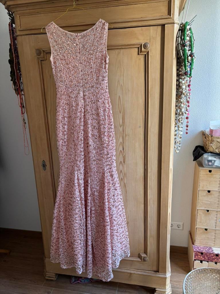 Prachtige zalmkleurige galajurk maat 36, Kleding | Dames, Galajurk, Ophalen of Verzenden, Zo goed als nieuw, Maat 36 (S)