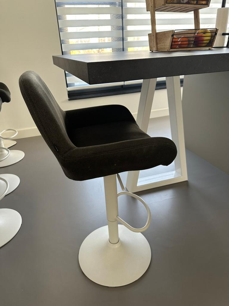 Barkrukken (4x) - in hoogte verstelbaar, Huis en Inrichting, Barkrukken, Ophalen, 60 tot 90 cm, Zo goed als nieuw, In hoogte verstelbaar