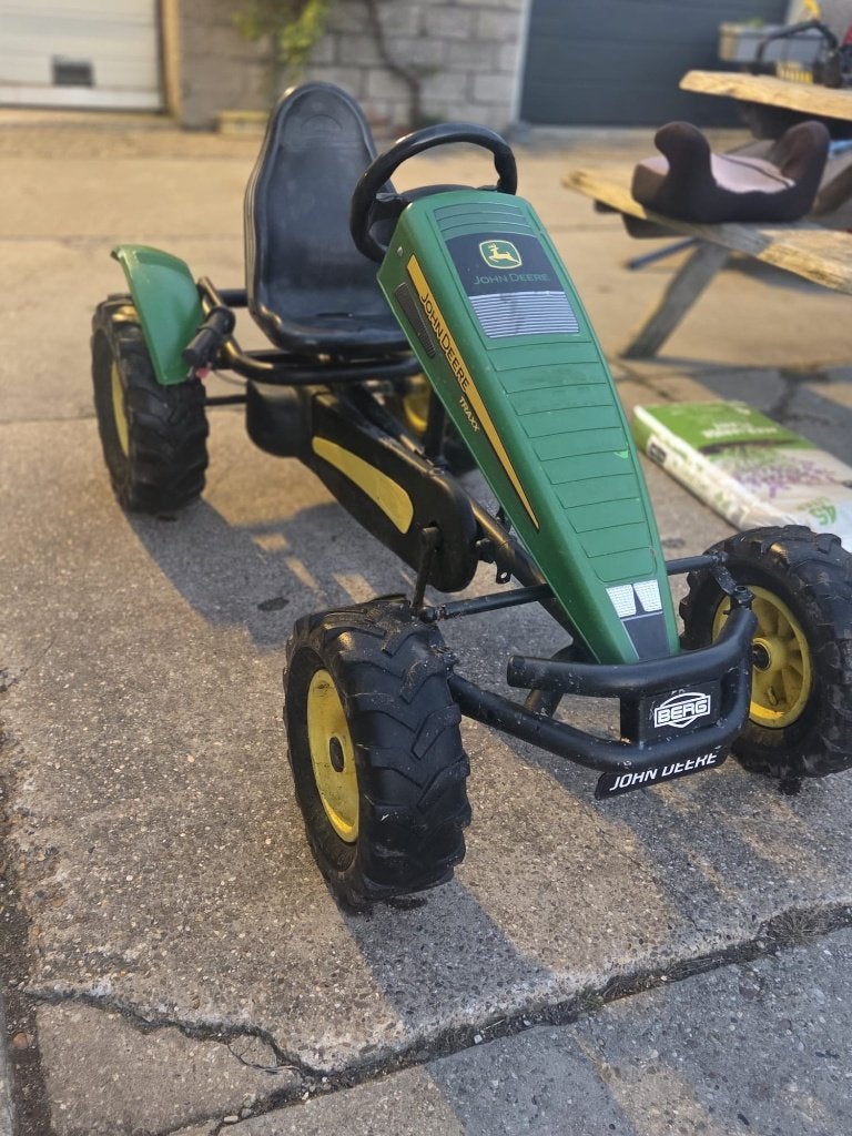 Berg John Deere skelter met versnellingen en handrem, Ophalen, Gebruikt, Berg, Vrijloopautomaat