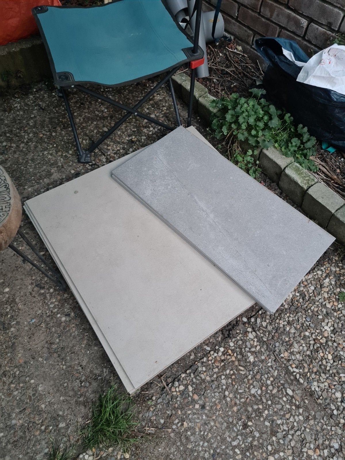 3 beige wandtegels 60x60cm en 3 grijze vloertegels 60x30, Ophalen, Nieuw