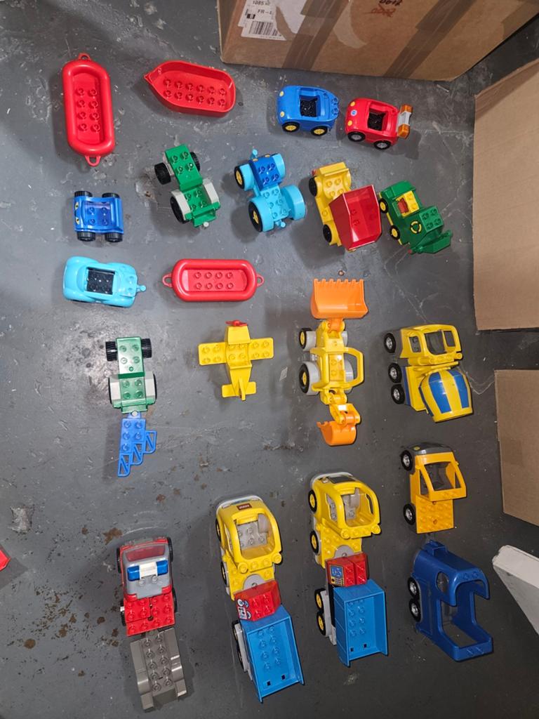 Duplo voertuigen, Kinderen en Baby's, Speelgoed | Duplo en Lego, Ophalen of Verzenden, Zo goed als nieuw, Duplo