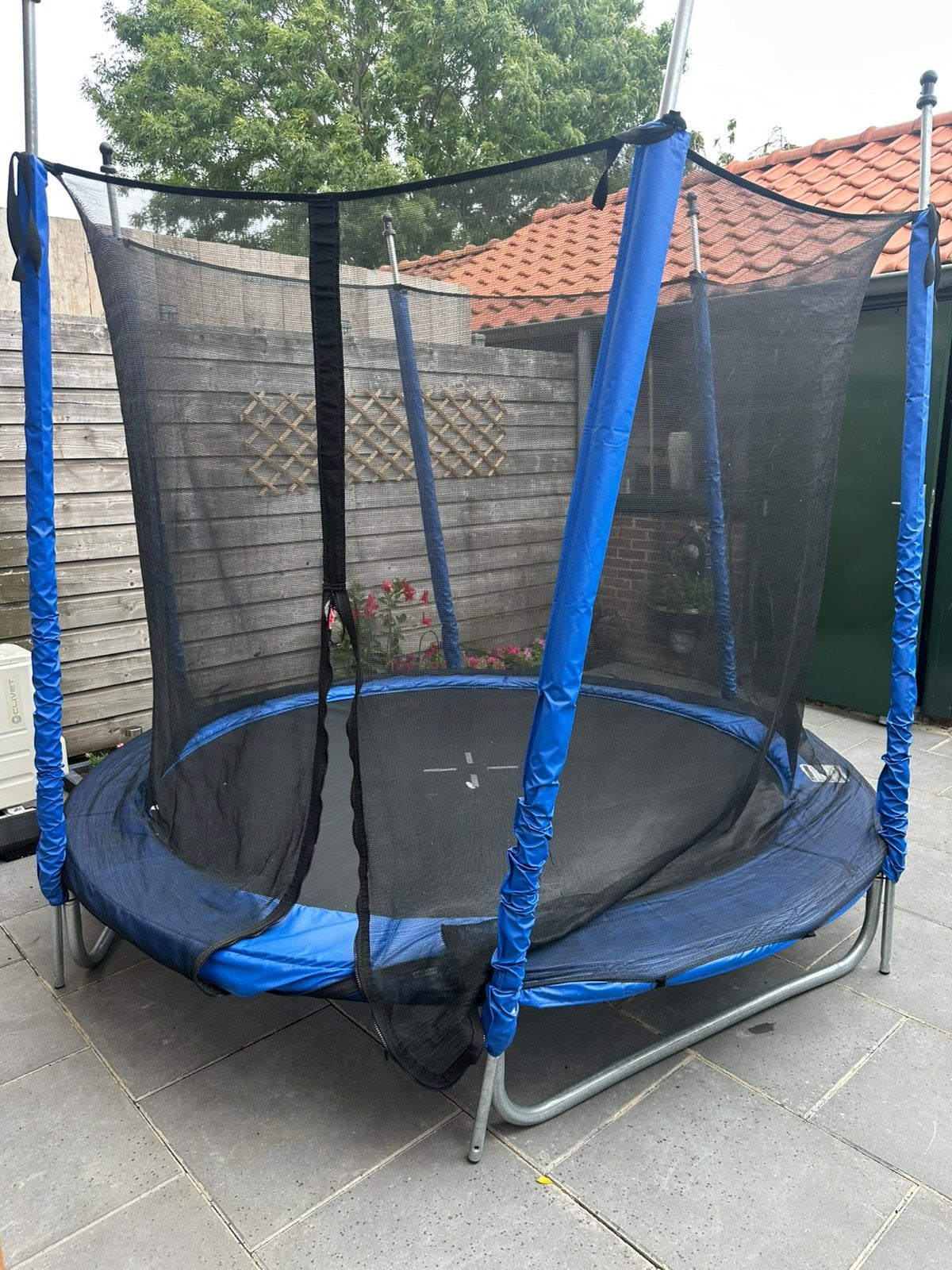 Een grote stevige Trampoline., Kinderen en Baby's, Speelgoed | Buiten | Trampolines, Ophalen, Gebruikt