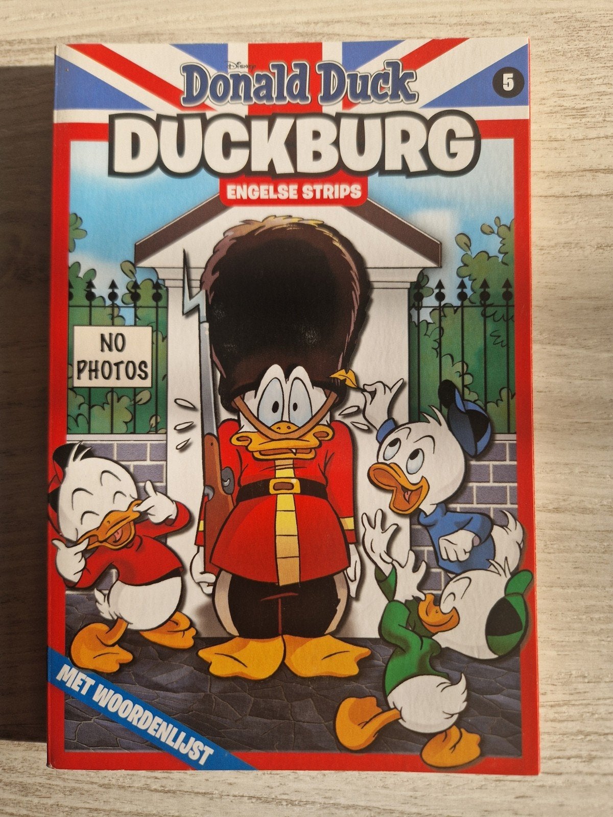 Donald Duck Duckburg deel 5 - Zo goed als nieuw, Boeken, Stripboeken, Ophalen of Verzenden, Zo goed als nieuw, Walt Disney, Eén stripboek
