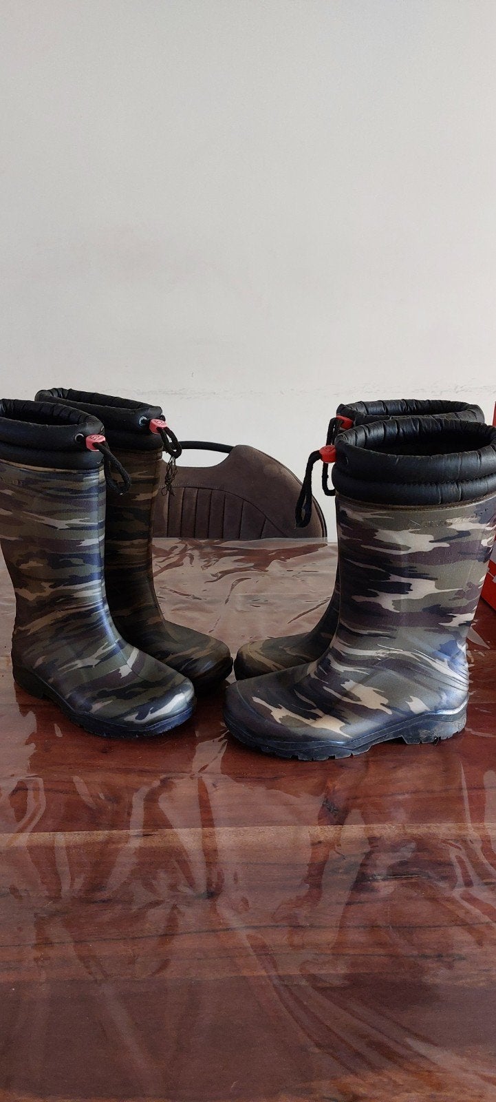 Snowboots/regenlaarzen camouflage maat 36 en 37, Kinderen en Baby's, Kinderkleding | Schoenen en Sokken, Ophalen of Verzenden