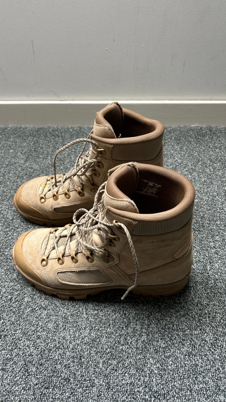 Lowa Eilte Desert Taskforce berg/wandelschoenen (mt 44), Ophalen of Verzenden, Zo goed als nieuw, Schoenen