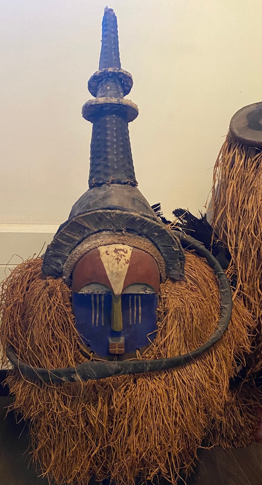 Yaka masker, Ophalen
