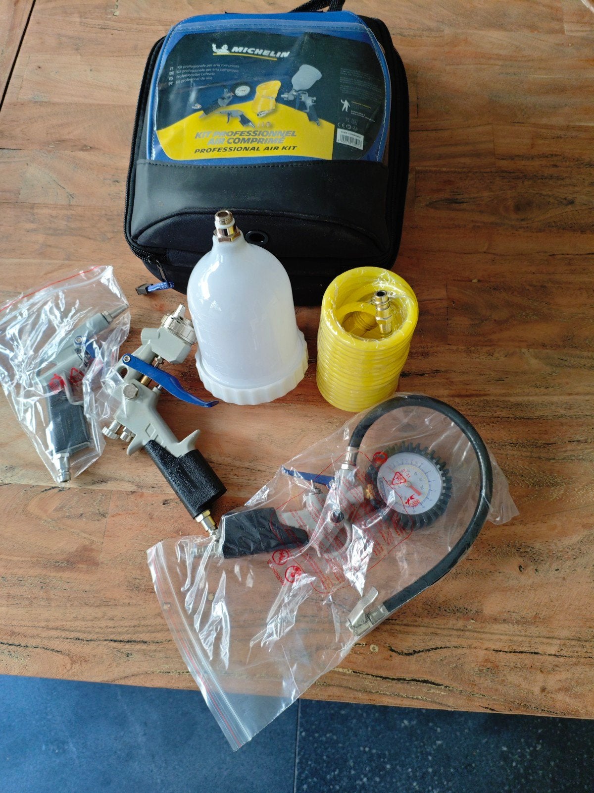 Michelin Professionele Luchtdruk Kit - Verfspui & Bandenpomp, Ophalen of Verzenden, Nieuw, Overige typen, Variabele snelheid