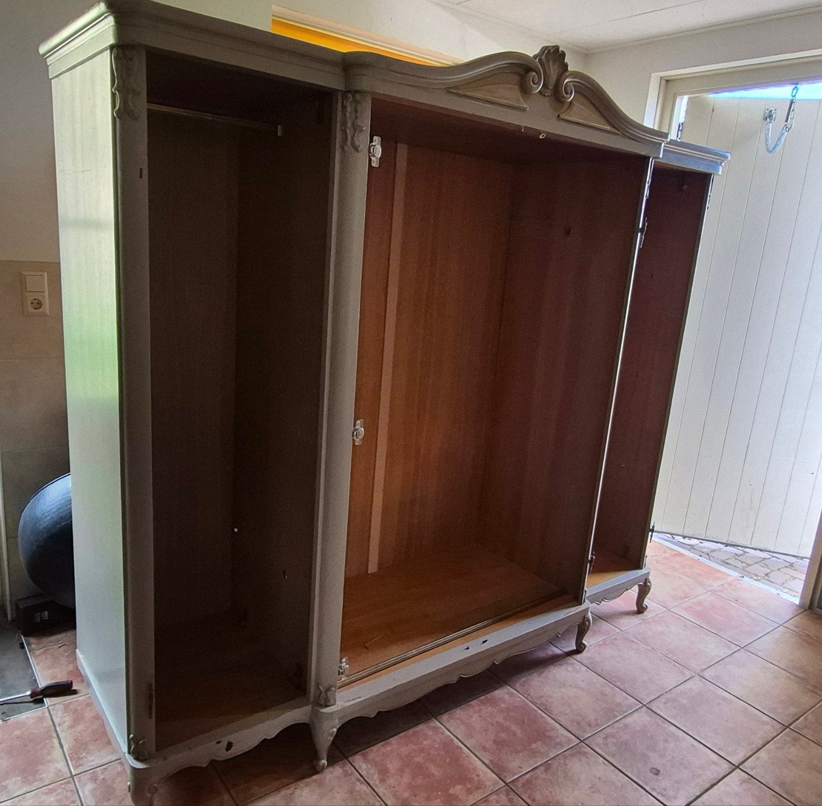 Franse kledingkast / antieke armoire / kuifkast – €50, Antiek en Kunst, Antiek | Meubels | Kasten, Ophalen