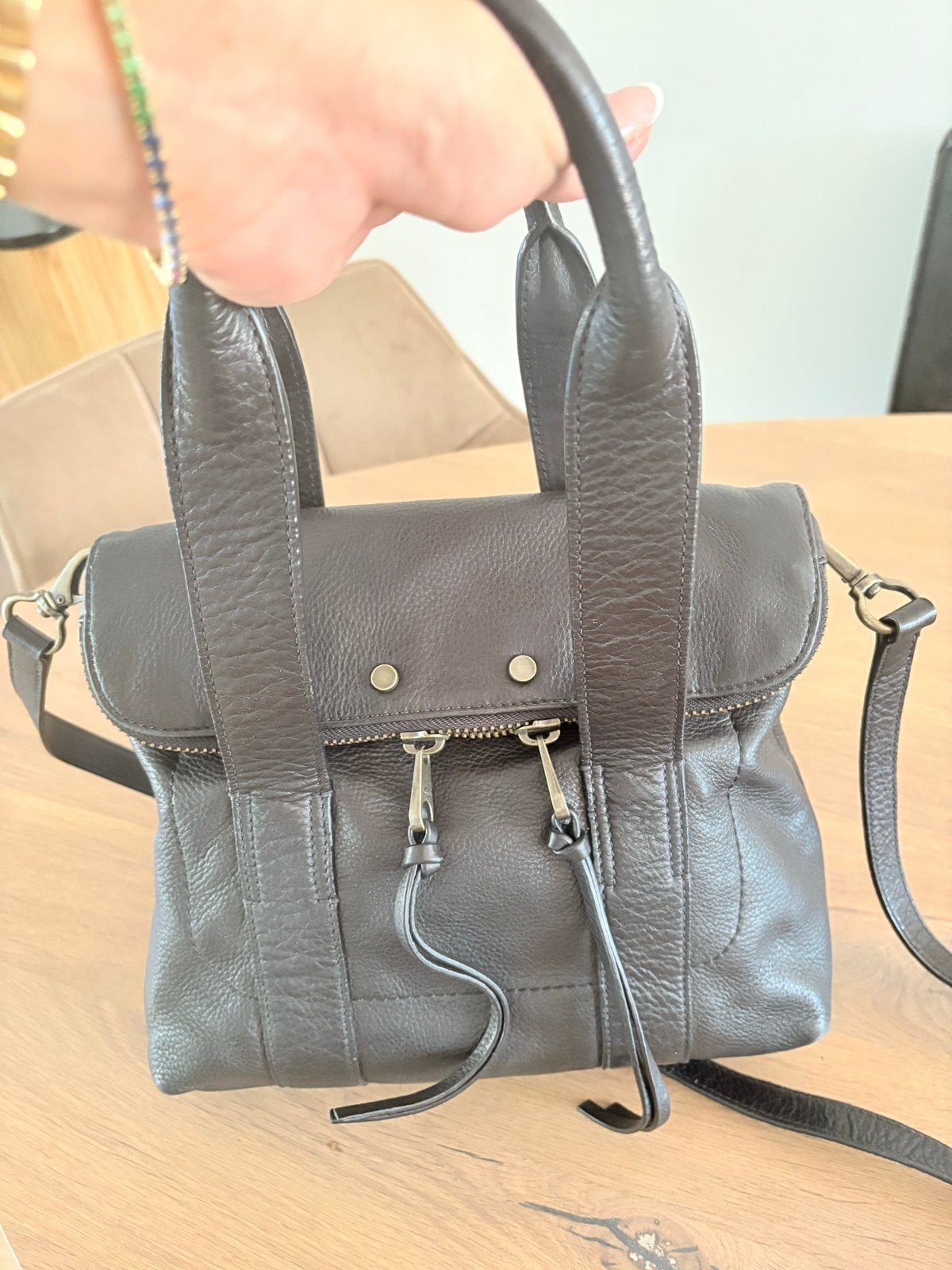 Uggs tas, zwart leer, met meerdere vakken, Ophalen of Verzenden, Zo goed als nieuw, Zwart, Handtas