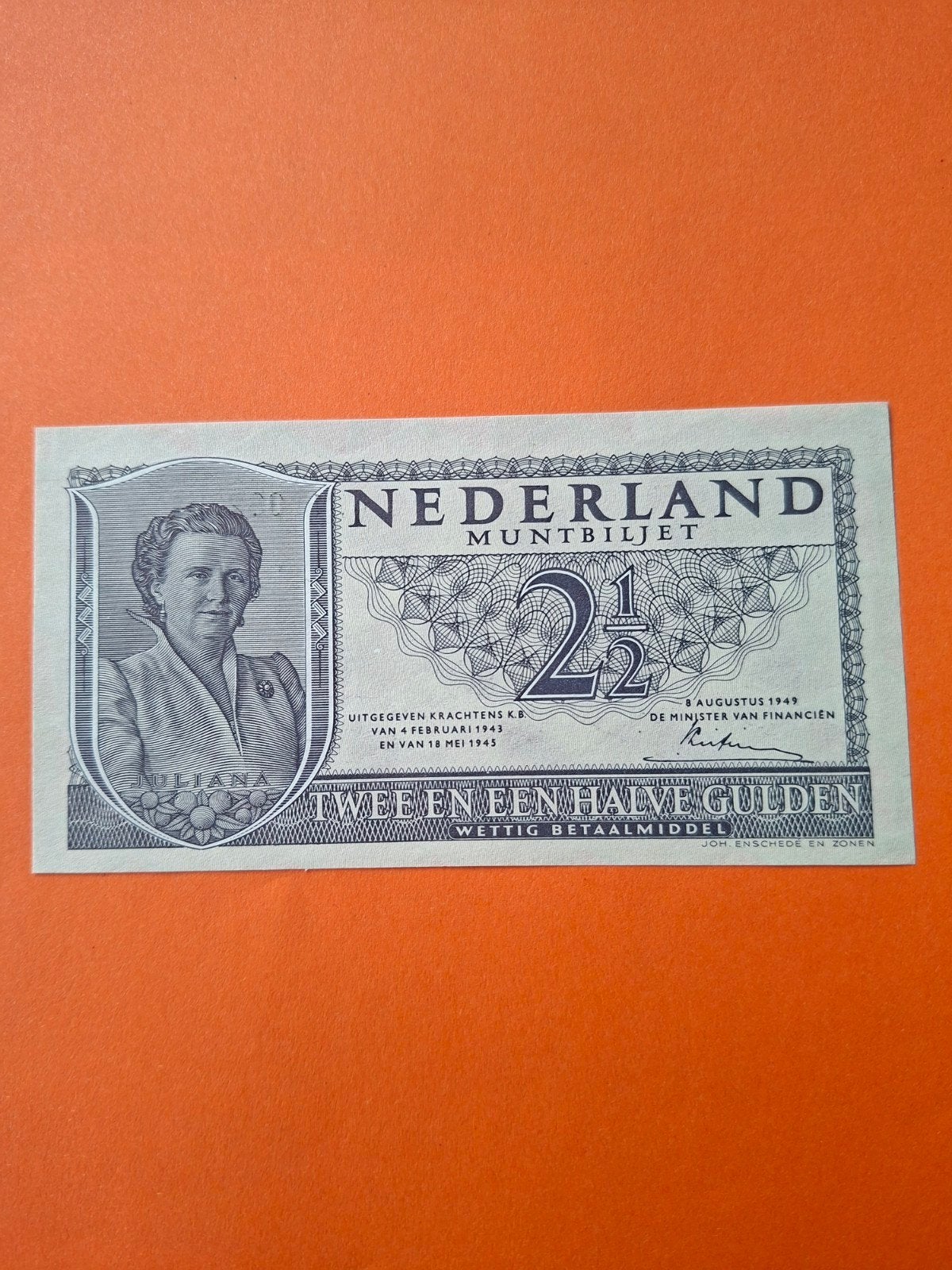 2,5 gulden Juliana uit 1949 in UNC
Serie nummer 6 FM 082351, Ophalen of Verzenden, 2½ gulden, Los biljet