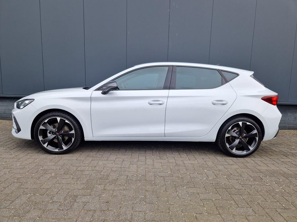 CUPRA Leon 2.0 TDI DSG 150PK /Led /Virtual Cockpit /1e eigen, 12 maanden, 730 kg, Gebruikt, Zwart