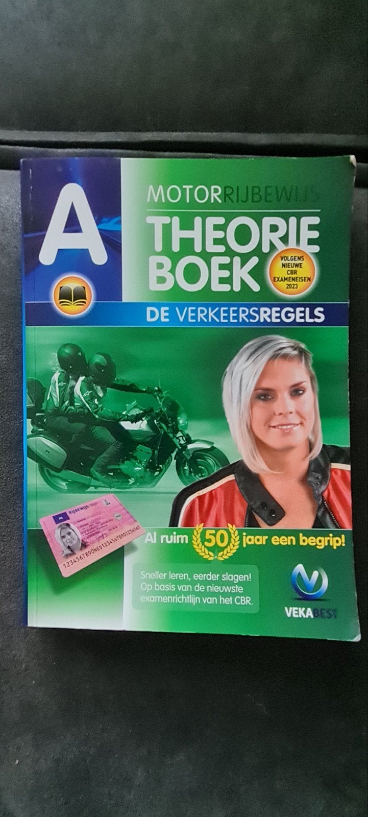 Motorrijbewijs Theorieboek - VekaBest, Boeken, Ophalen of Verzenden, Zo goed als nieuw, Overige niveaus, VekaBest