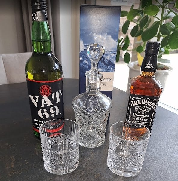 2 kristallen whiskey glazen met karaf. inclusief, Antiek en Kunst, Ophalen