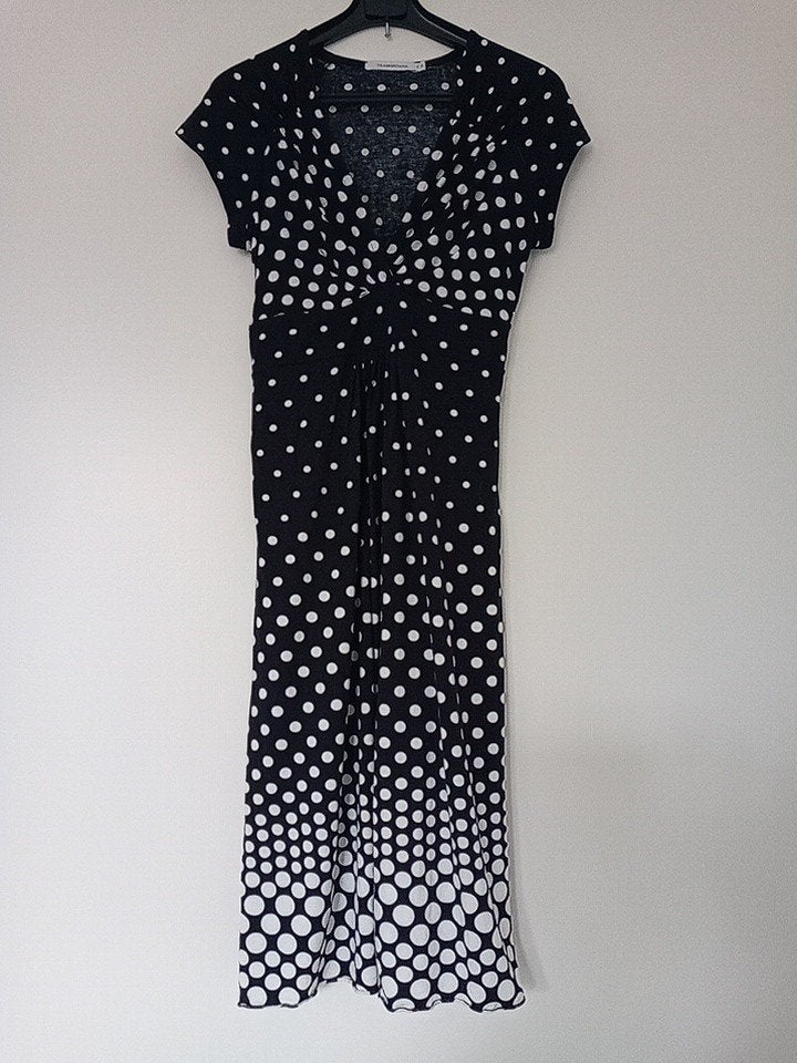 36/38 superleuke jurk zwart witte stippen en leuke details, Kleding | Dames, Meerkleurig, Tramontana, Ophalen of Verzenden, Zo goed als nieuw