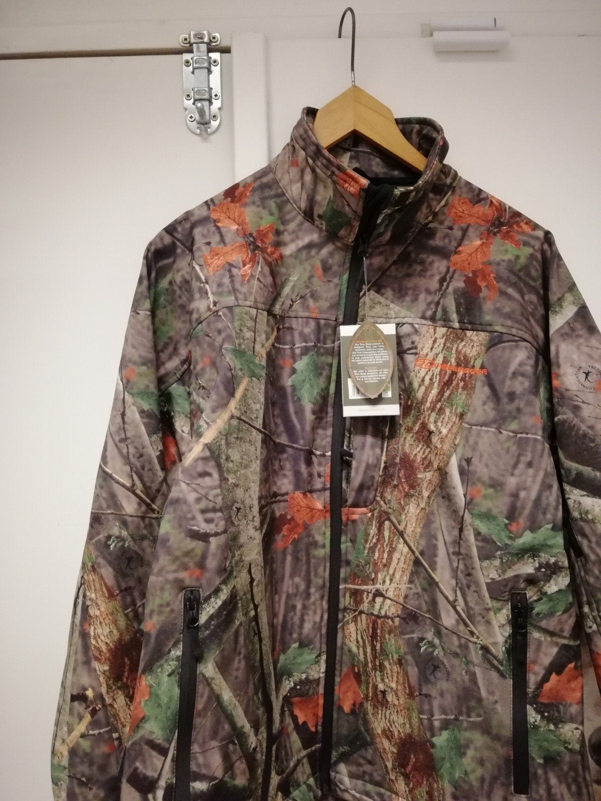 Outdoor softshelljas Higlander Odin tree deep print maat XL, Ophalen of Verzenden, Nieuw, Kleding