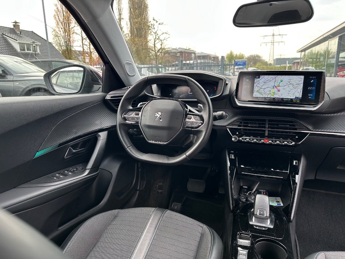 Peugeot 2008 1.2 PureTech Aut | Allure Pack | Navi | Camera, Auto's, Gebruikt, Euro 6, 1199 cc, Regensensor