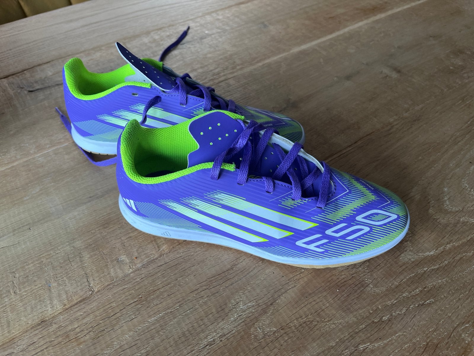 Adidas F50 Zaalvoetbalschoenen - Paars/Groen maat 37,5, Maat XS of kleiner, Ophalen of Verzenden, Nieuw, Schoenen