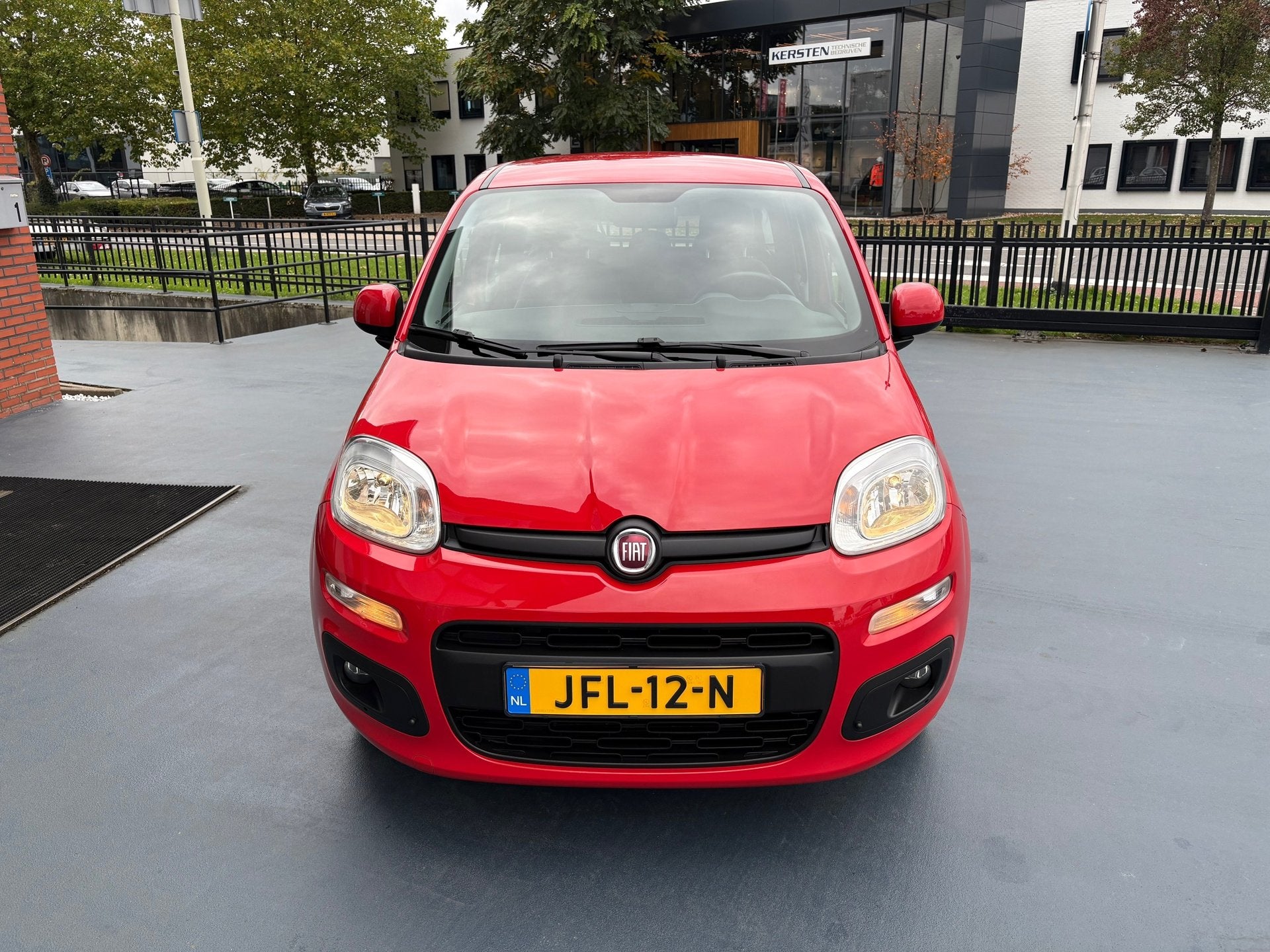 Fiat PANDA 1.2 LOUNGE AIRCO HOGE INSTAP, Auto's, Voorwielaandrijving, Dealer onderhouden, Gebruikt, 4 stoelen