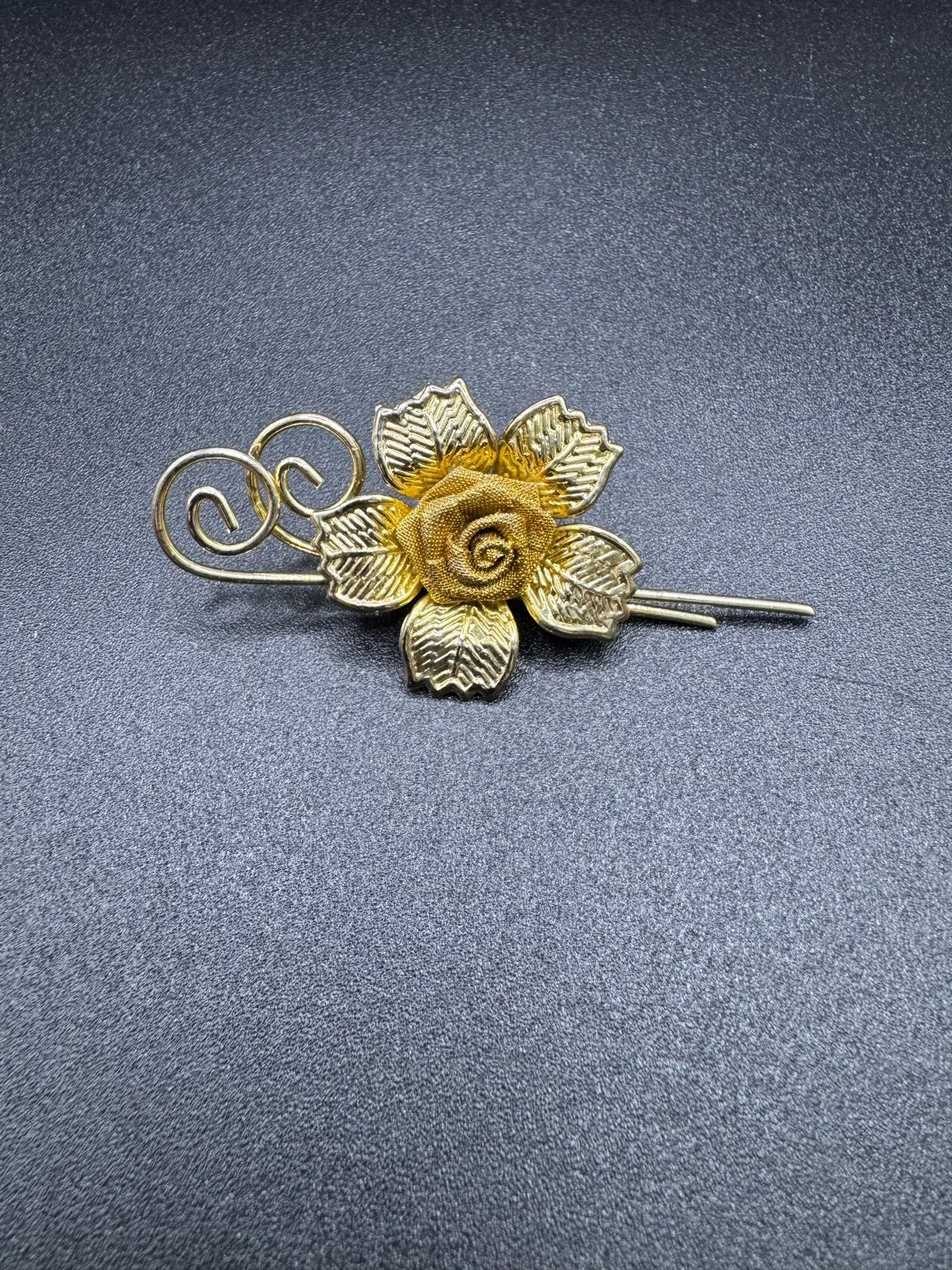 Vintage Gouden Bloem Broche - Elegante Speld, Overige materialen, 4 tot 7 cm, Gebruikt, Verzenden