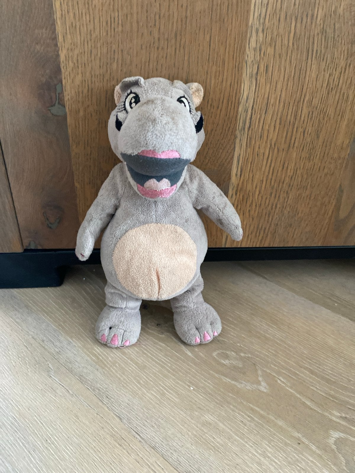 Nijlpaard knuffel - Grijs met roze details, Overige typen, Grijs, Ophalen of Verzenden, Zo goed als nieuw