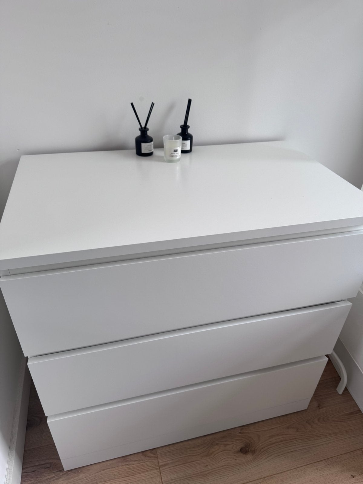 Te koop: 2 witte ladekasten